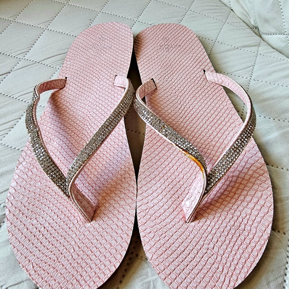 Sophie Sue Elegant Pink Sandals with Silver Straps NWOT Sz10